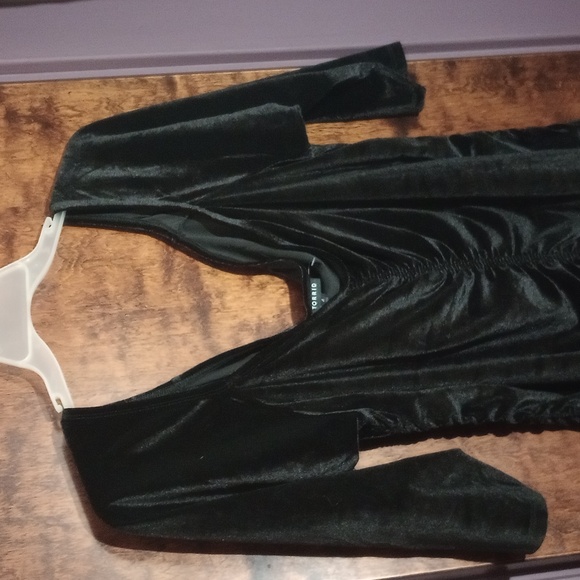 NWT Torrid Velvet Shirred Front Blouse Size 4 4x 26w - Picture 4 of 6